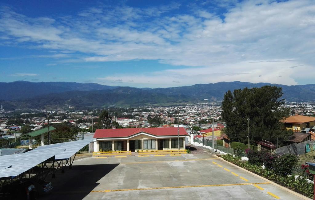 Hotel Las Brumas Cartago Esterno foto