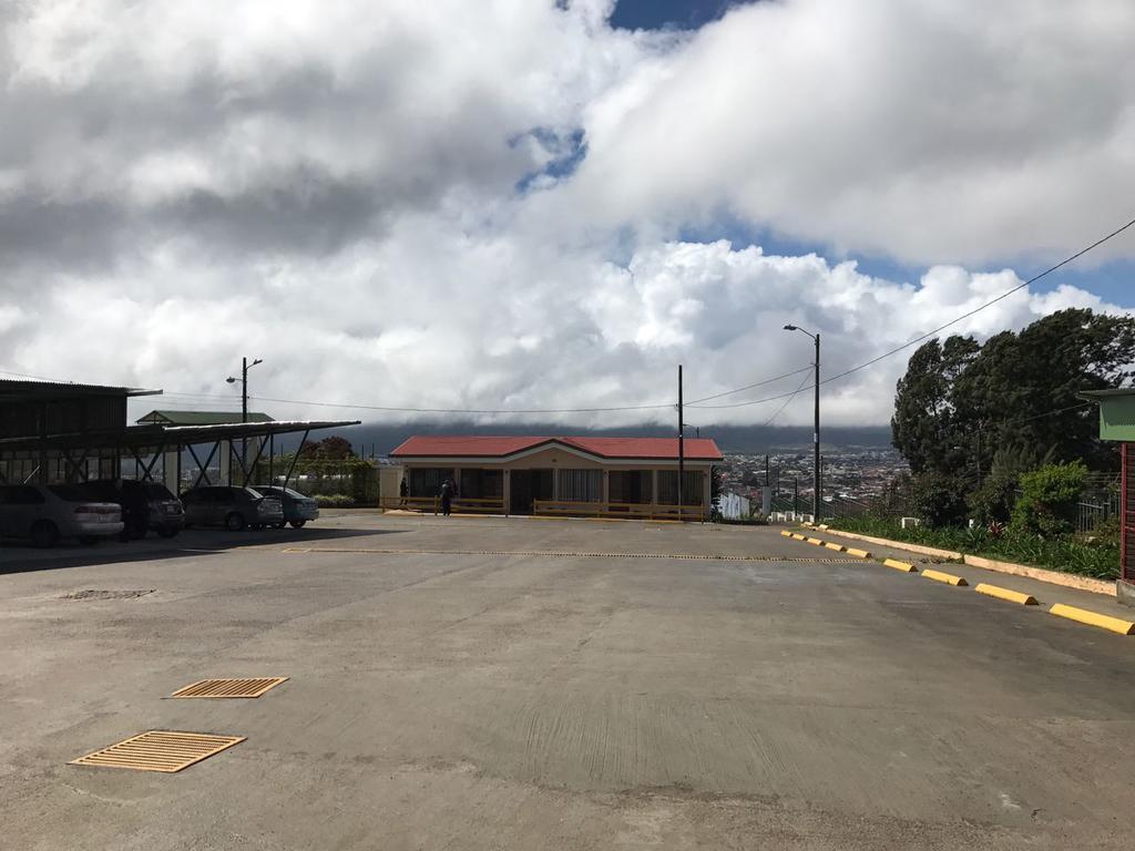 Hotel Las Brumas Cartago Esterno foto
