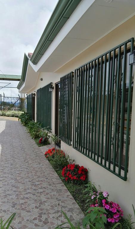 Hotel Las Brumas Cartago Esterno foto