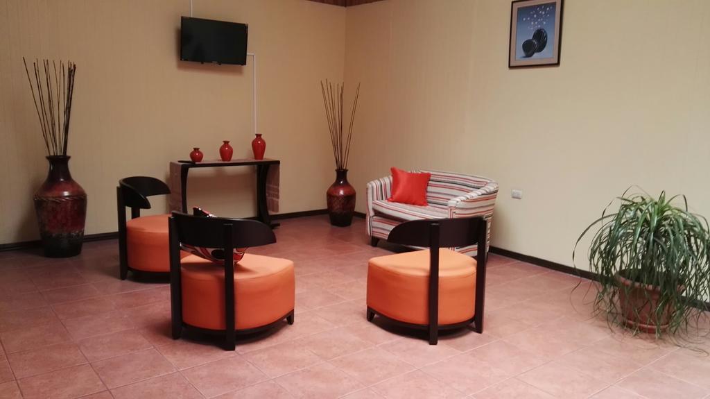 Hotel Las Brumas Cartago Esterno foto