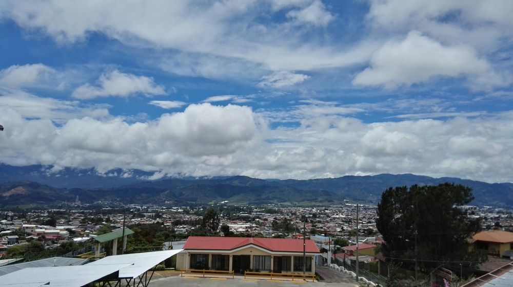 Hotel Las Brumas Cartago Esterno foto