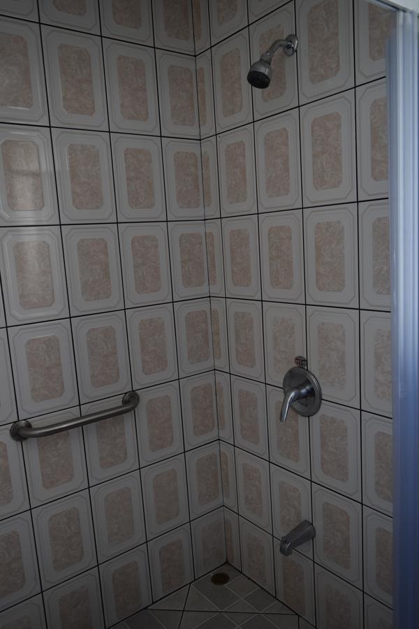 Hotel Las Brumas Cartago Esterno foto